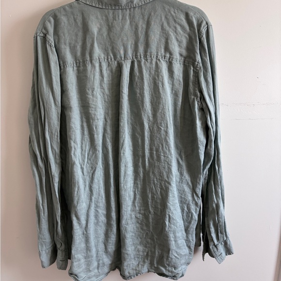 Gap Linen Button Up - Picture 3 of 3